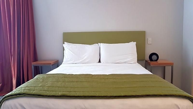 Apollo Lodge - Free Parking Веллингтон Экстерьер фото