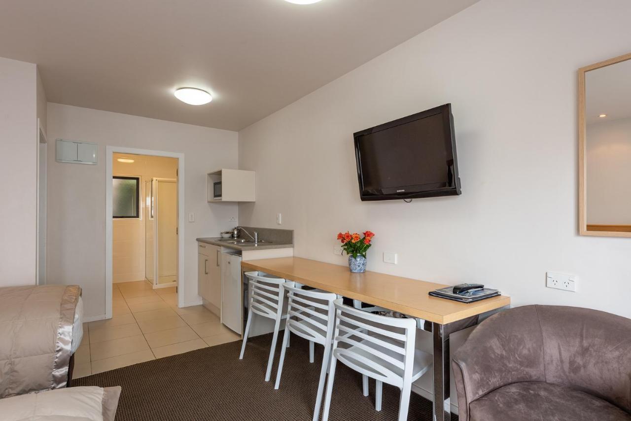 Apollo Lodge - Free Parking Веллингтон Экстерьер фото